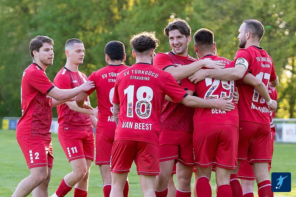 Der SV Türk Gücü Straubing hat im Meisterschaftsrennen der Bezirksliga West alle Trümpfe in der Hand 