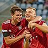 Taylor Booth (li.) wird den FC Bayern im Sommer wohl verlassen. Gabriel Vidovic hofft auf seine Chance unter Julian Nagelsmann.