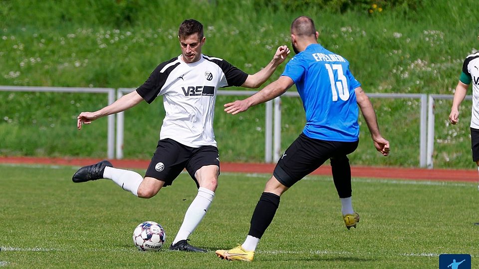 Der FV Nußloch und Tobias Keusch (r.) gastieren am Freitag bei der SG Heidelberg-Kirchheim.
