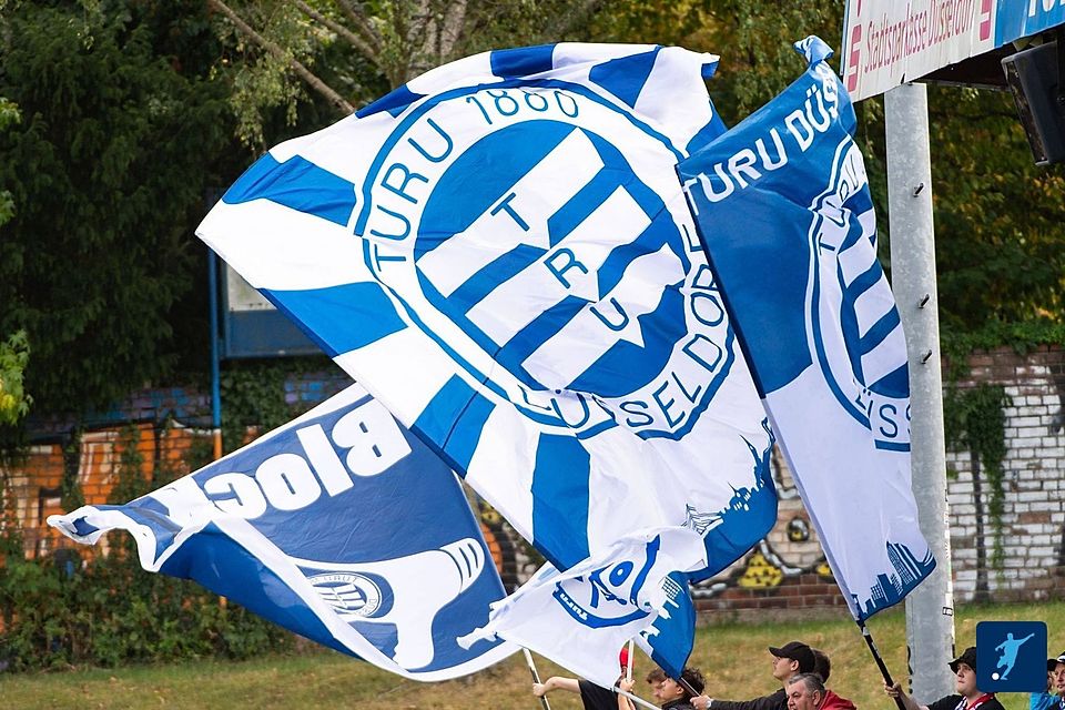 Die Anhänger von Turu Düsseldorf hoffen auf Punkte