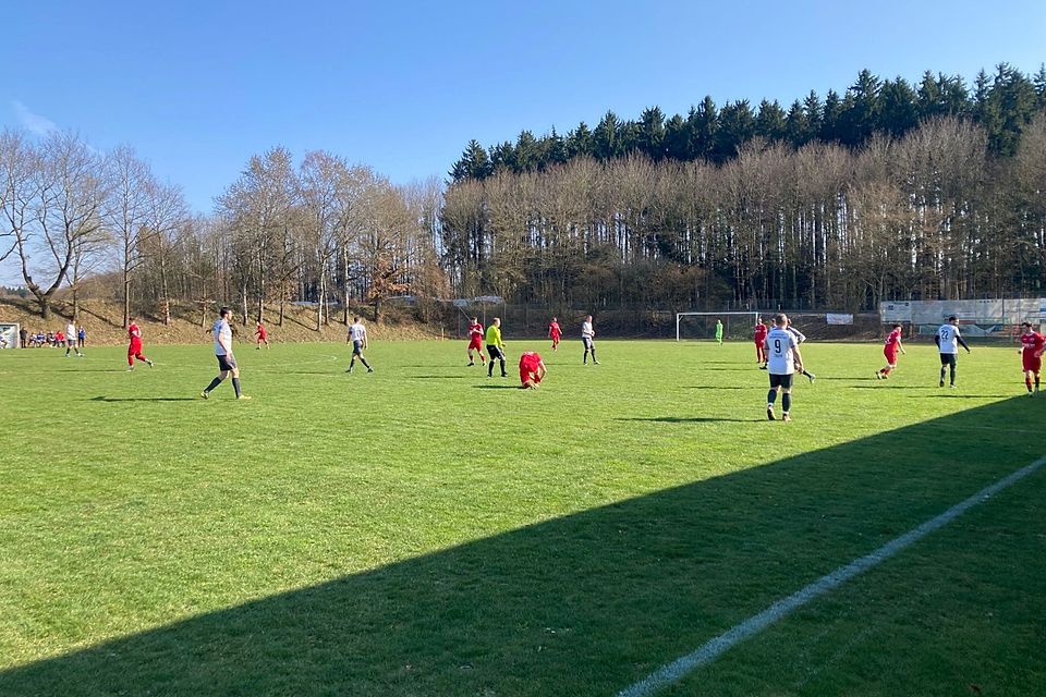 Mit 2:0 siegte der FCR verdient gegen die SG. Mit 2:0 siegte der FCR verdient gegen die SG.