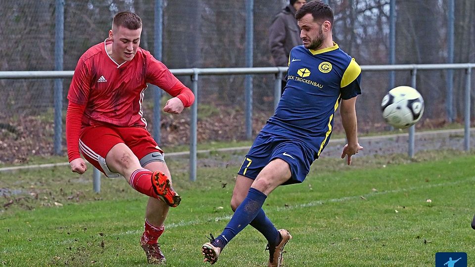 Der FC Weiler (rot) hat sich nach seinem schwachen Saisonstart längst gefangen.