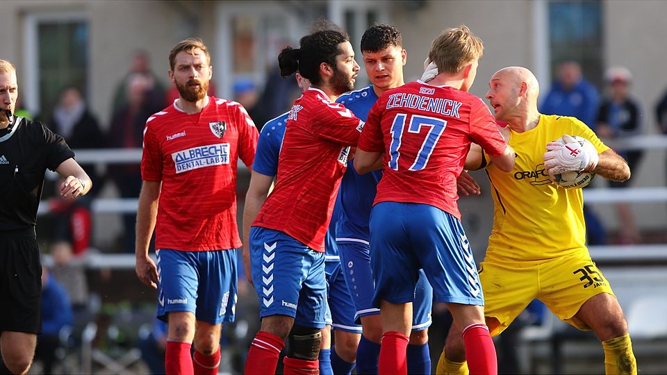 Entscheidung umstritten: Der SV Zehdenick wartet auf den Durchbruch, um endlich mal seine Führung in Punkte umzusetzen.