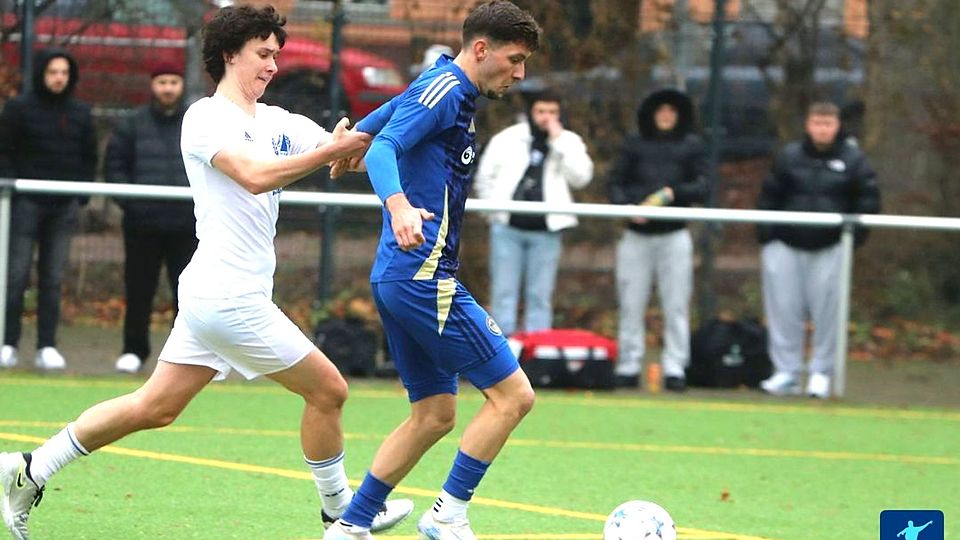 Archiv: Der Delay Sports Stürmer (re) in Aktion