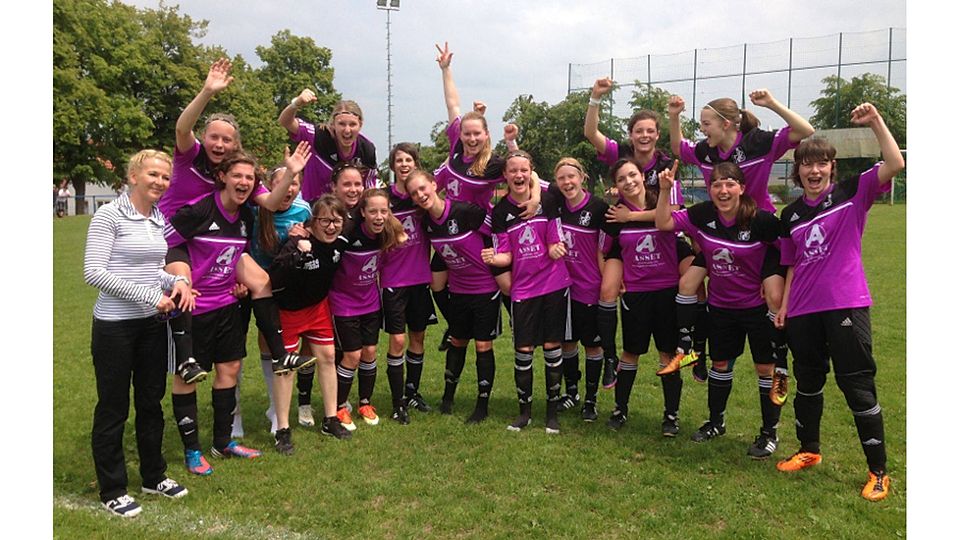 Nach dem Sieg im ersten Spiel winkt den U17-Juniorinnen des TSV Schwaben der Bundesliga-Aufstieg.