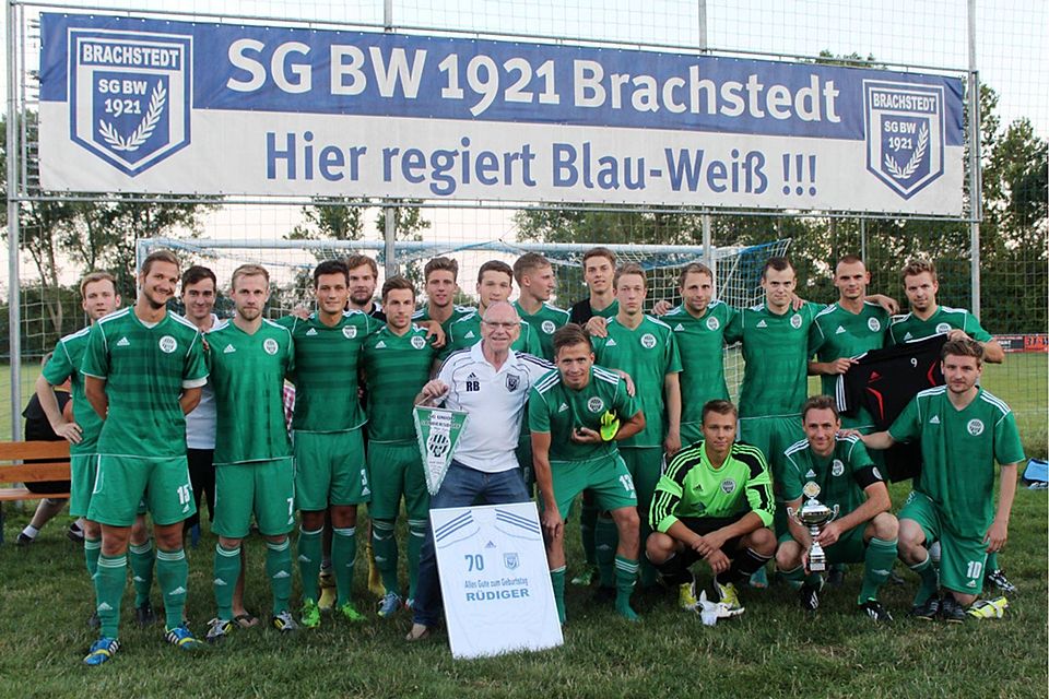 Union Sandersdorf verteidigt seinen Titel beim Autohaus-Bergmann-Cup in Brachstedt. Foto: Holger Bär