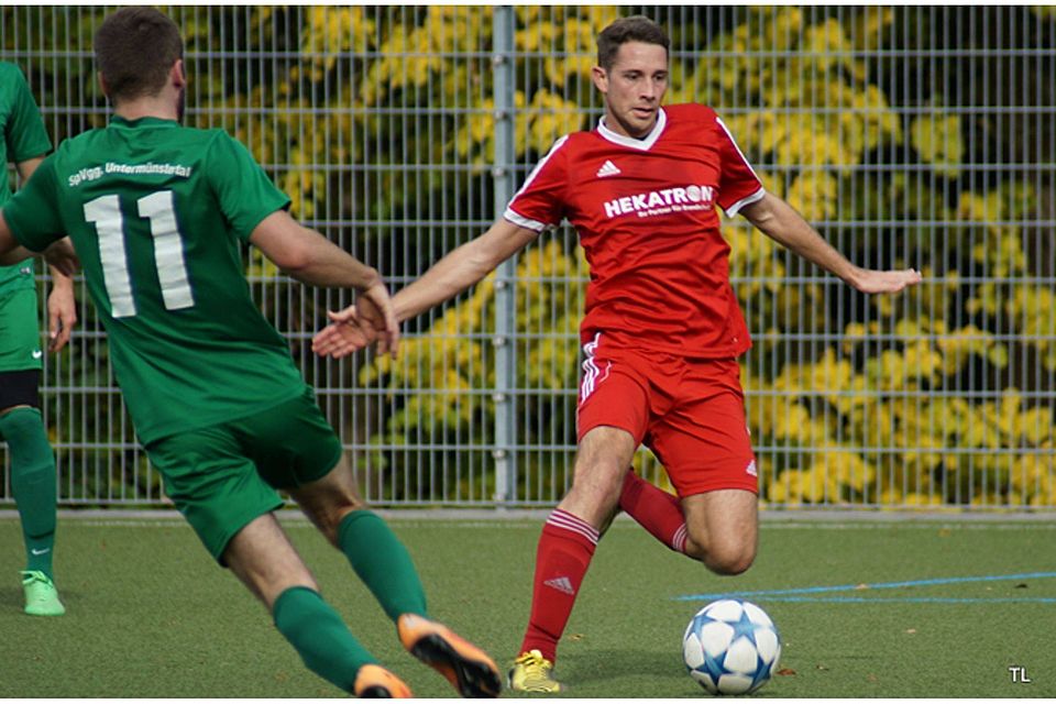 Der SV Ballrechten-Dottingen (rot) stoppt gegen Untermünstertal seinen Abwärtsttrend. | Foto: Thorsten Lüdke