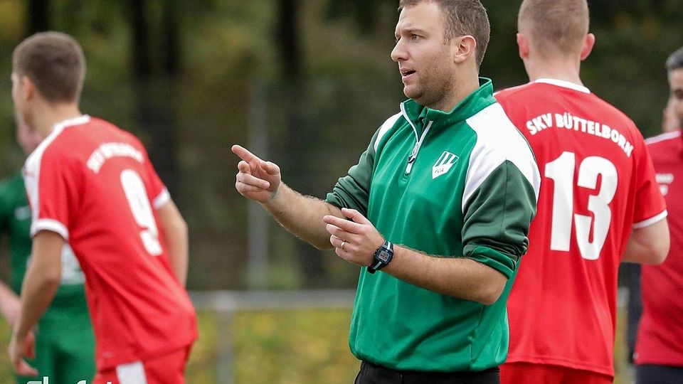 Alsbachs Coach Sebastian Heß (32) bekommt zur neuen Saison Unterstützung auf der Trainerbank.