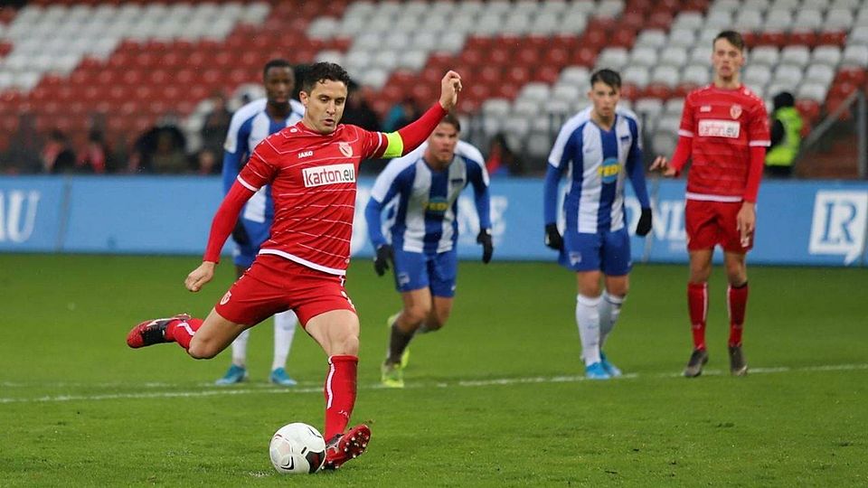 Der FC Energie Cottbus verabschiedet 34 Tore und Vereinslegende Dimitar Rangelov.