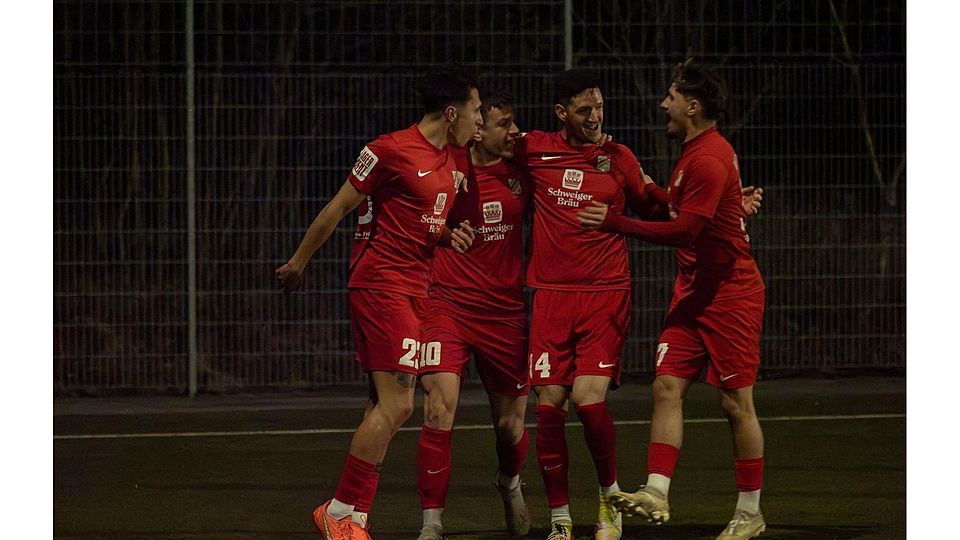 FB BZL Forstinning  1:0 von links Daniele Ciarlesi , Nico Weismor,Omer Berbic , Leo Gabelunke