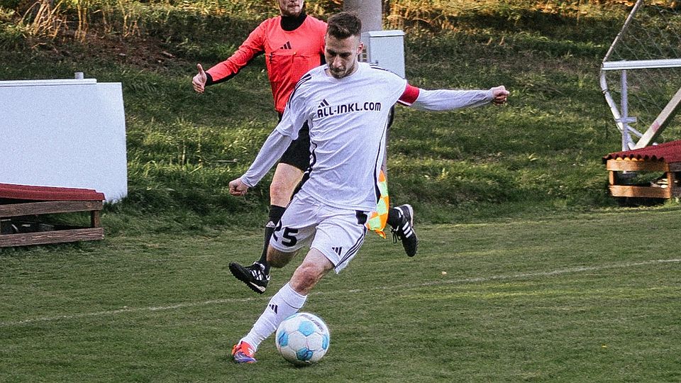 Neusalzas Kapitän Tobias Draßdo möchte das 200. Landesklassenspiel der Neusalzaer Vereinsgeschichte mit seinen Teamkollegen gern gewinnen. 