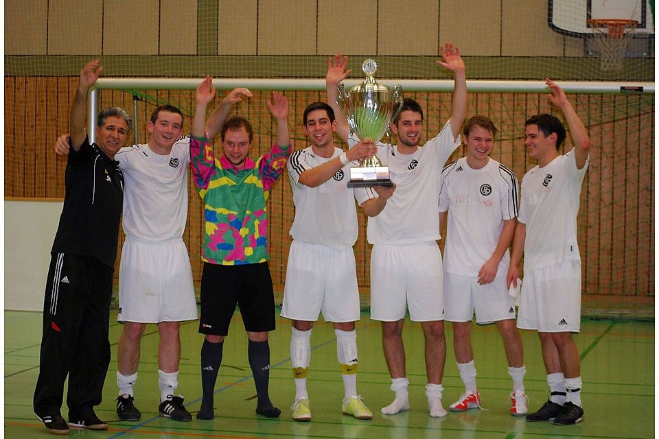 der 1.FC Passau ist der Titelverteidiger beim 12. Wolfhaus-Cup in Osterhofen! Foto: Franz Nagl