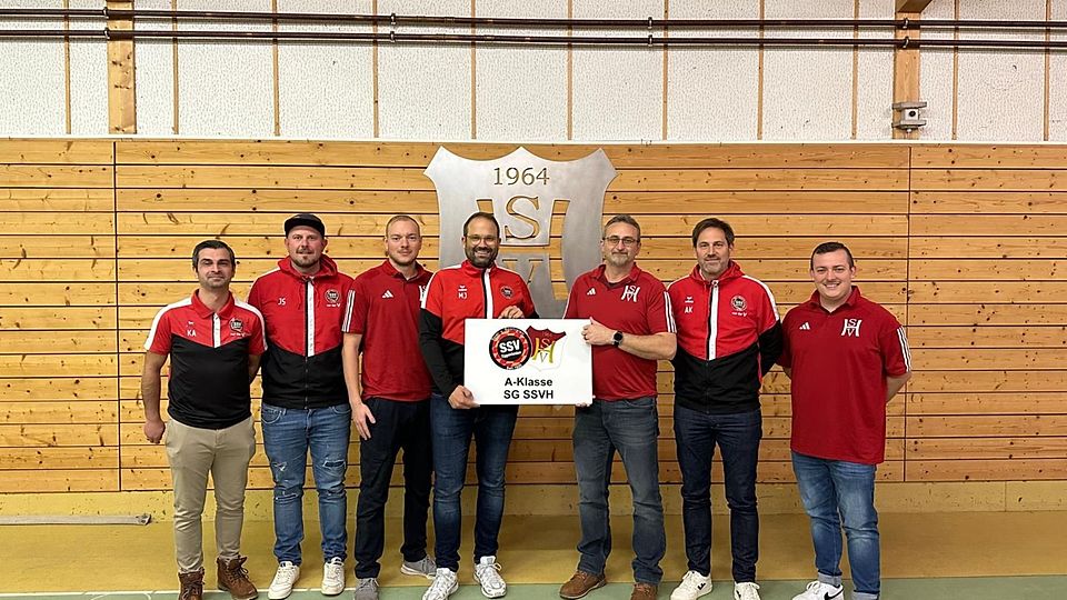 Von links nach rechts: Abdul Kapcak, Joe Stinglhammer, Sebastian Adam, Markus Jungbauer, Erich Kämpf, Alexander Köberl, Andreas Gasteiger