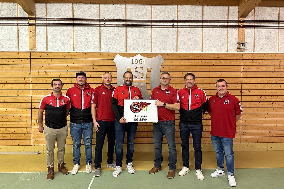 Von links nach rechts: Abdul Kapcak, Joe Stinglhammer, Sebastian Adam, Markus Jungbauer, Erich Kämpf, Alexander Köberl, Andreas Gasteiger