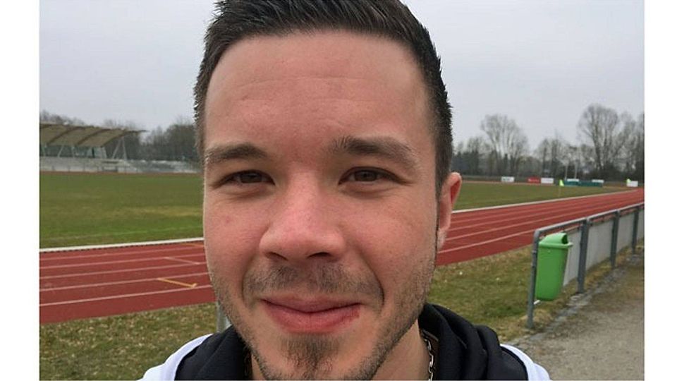 War der tragische Held der Partie: Andy Schweiger schoss erst den Siegtreffer, musste danach verletzt ins Krankenhaus FOTO: HOLGER SCHUCH