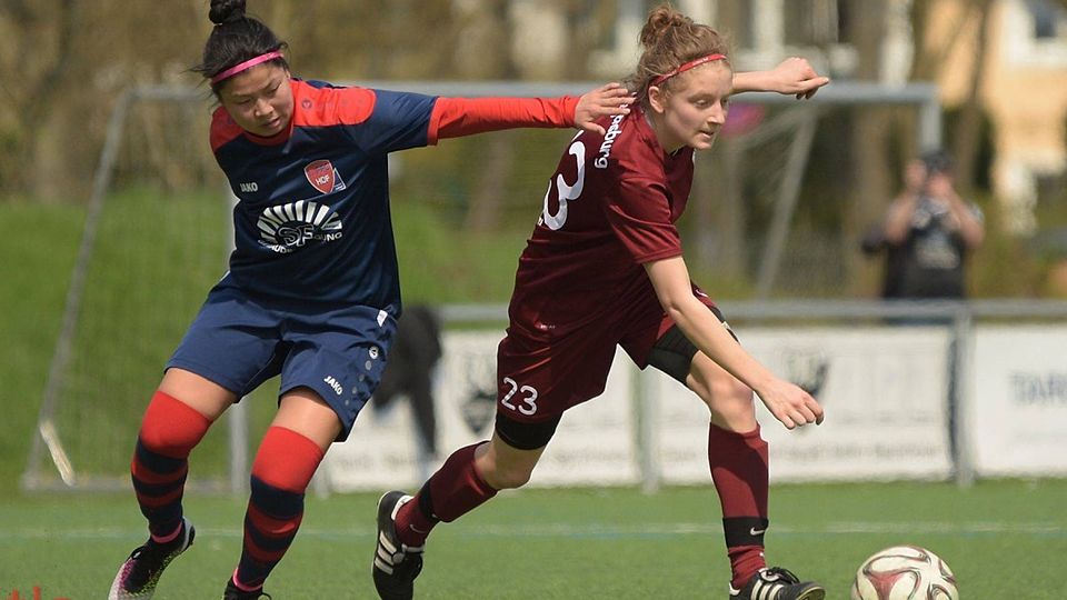 Einen packenden Fight lieferten sich am heutigen Sonntag der FFC Hof und die SC-Damen in der Frauen-Bayernliga. F: Schneider