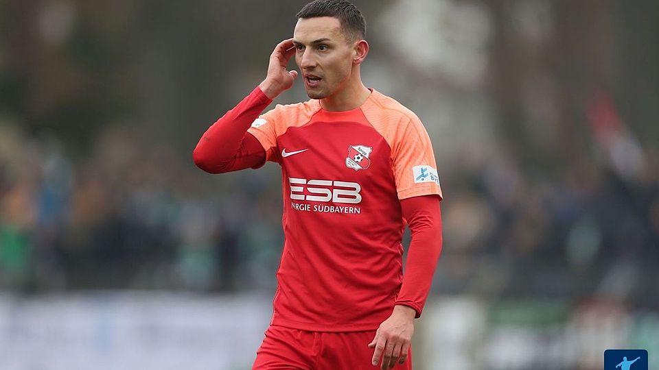 Tobias Beck (li.) und sein Trainerteam haben die SpVgg Hankofen-Hailing zum zweiten Bayernliga-Titel geführt und wollen nun den durchaus möglichen Klassenerhalt in der Regionalliga packen.