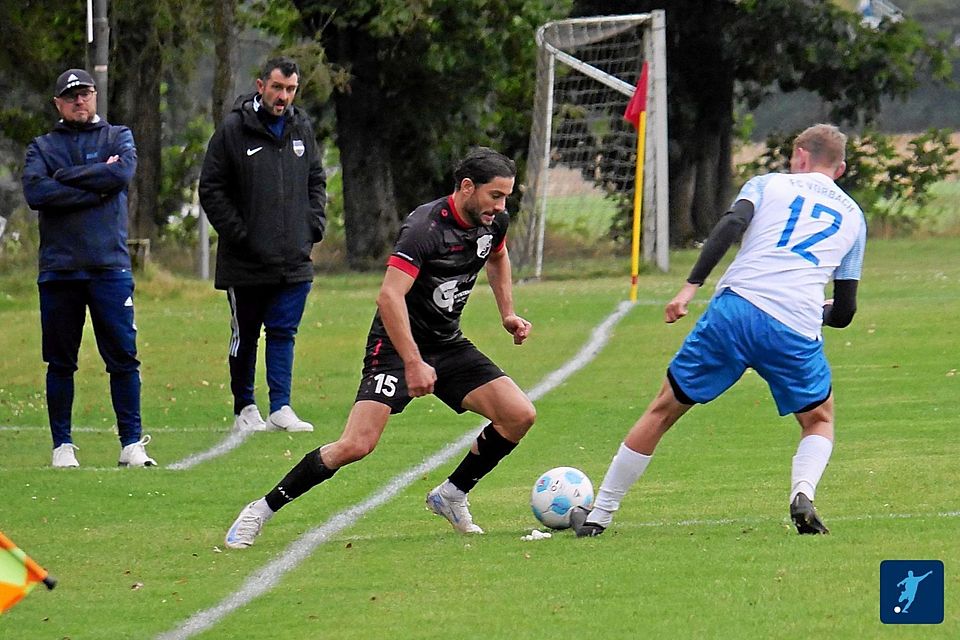 Peter Schramm (links außen) hat auf eigenen Wunsch seine Trainertätigkeit beim abstiegsgefährdeten Nord-Kreisligisten FC Vorbach beendet.