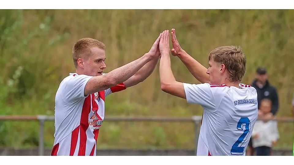 Auf geht’s: Jannis Merkardt (l.) und Leo Gräf stehen mit der SG Seelbach/Scheld vor richtungsweisenden Spielen. Sonntag geht es nach Münchholzhausen. (Archivfoto) © Jonathan Ortmann