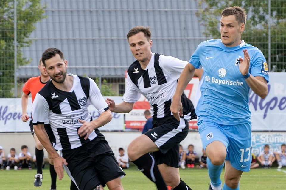 „Die machen alles viel, viel schneller“: Auch Sechzger-Fan Alex Fauck (l.) hatte einige Male das Nachsehen.