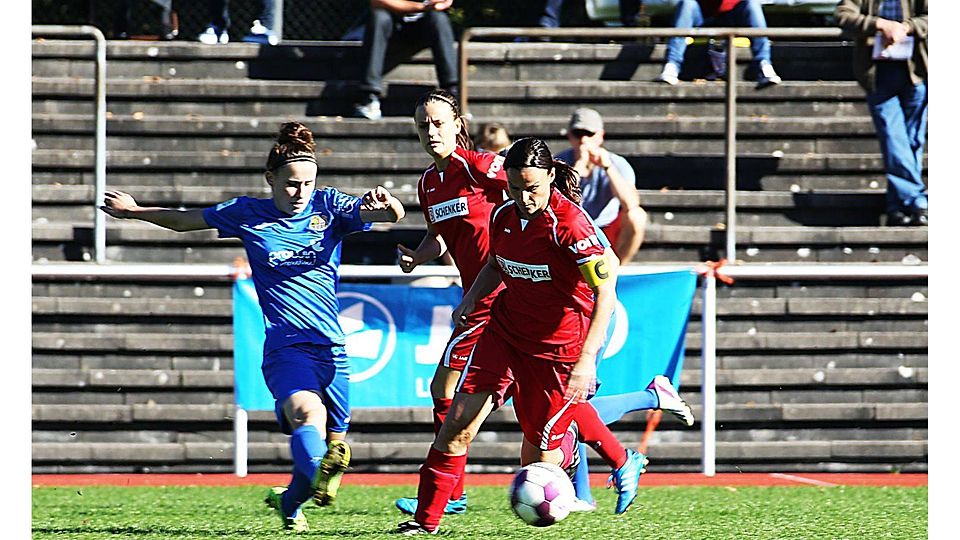 Carolin Riegel (vorne rechts), Kapitänin des TSV Crailsheim, bereitete den Ausgleichstreffer gegen den 1. FC Saarbrücken vor.