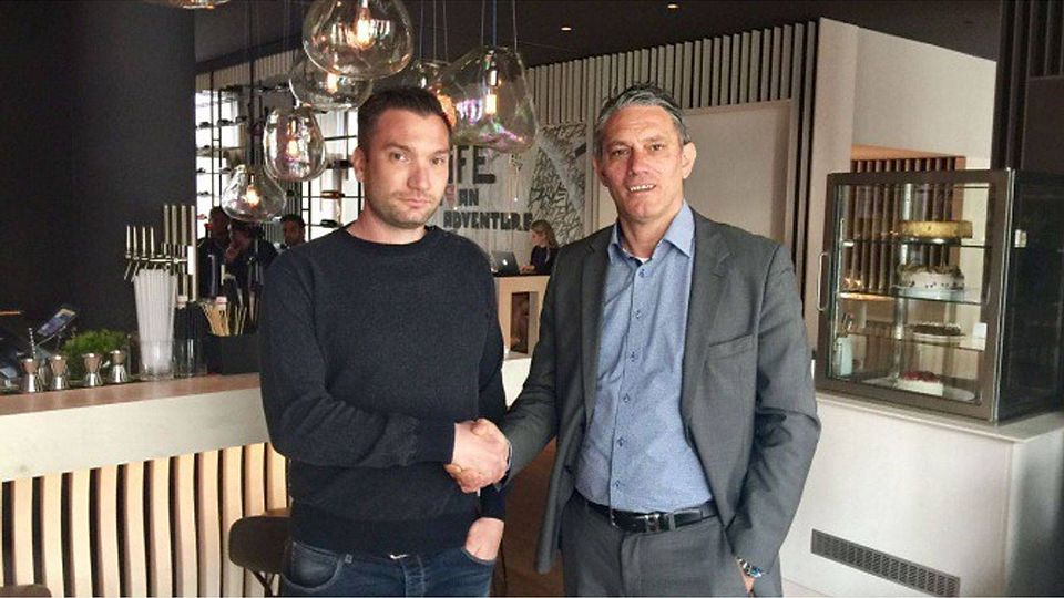 Thomas Esberger (l., hier zusammen mit Sportdirektor Fabio Scigliuzzo) wird neuer Trainer beim Tuspo Roßtal II. F: Tuspo