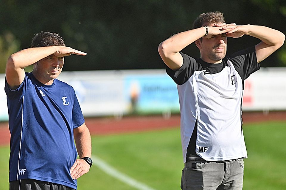 Harald Fürst und Michael Finkel (von links) blicken der Bezirksliga entgegen. Zusammen mit Phillip Schmid werden sie auch in der kommenden Saison das Trainerteam beim TSV Dinkelscherben bilden.