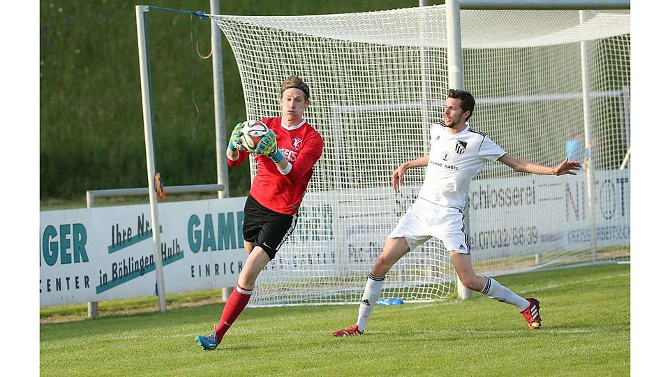 Der Nebringer Andreas Gusenbauer (links) stand beim VfL Nagold wieder zwischen den Pfosten Foto (Archiv): Eibner