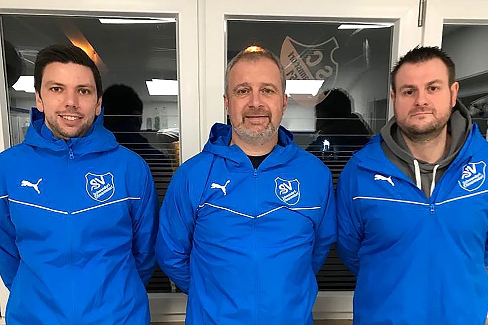 Sie bilden auch nächste Saison das Trainer-Dreigestirn des SV Schwandorf-Ettmannsdorf II: Co-Trainer Stefan Raß, Chefcoach Armin Rank und Torwarttrainer Michael Mohr (von links).