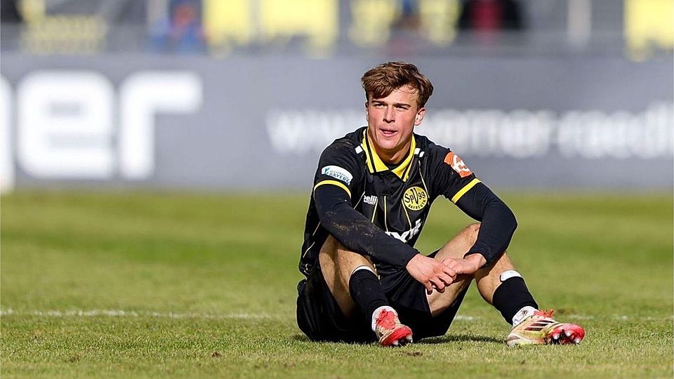 Julian Bell steht wieder für den TSV 1860 München auf dem Trainingsplatz.