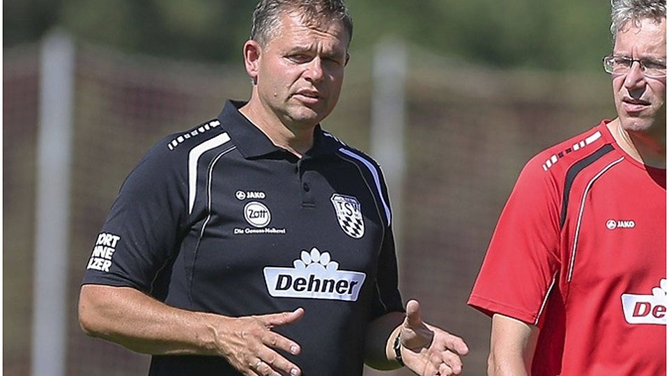 Jürgen Steib (li.) ist von seinen Aufgaben beim TSV Rain entbunden worden. F.:Zink
