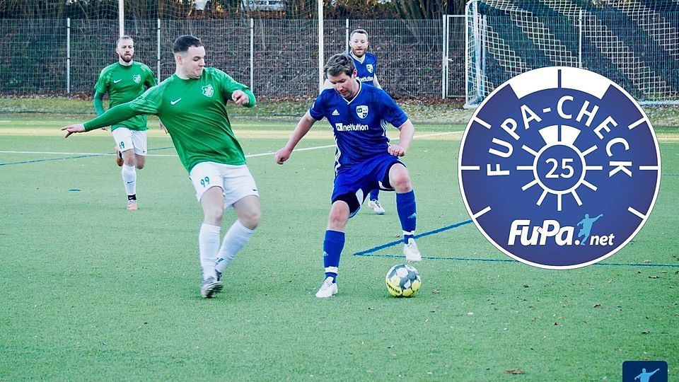 Timo Glasner (links) versucht im Testspiel bei dem TuS Dexheim seinem Gegner den Ball abzuluchsen.