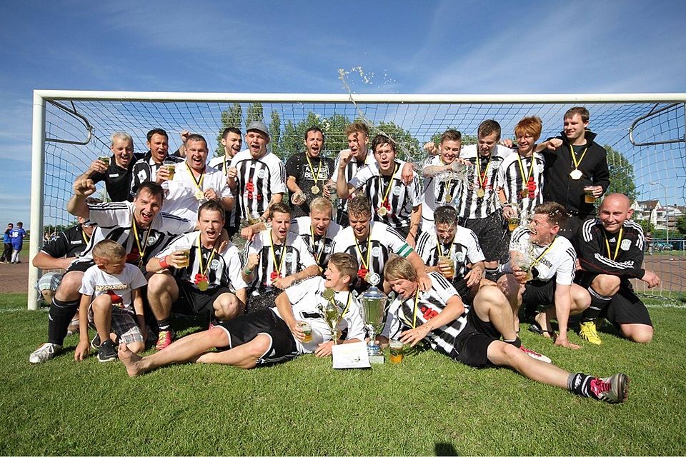 Union Sandersdorf II ist Anhalt-Bitterfelds Kreispokalsieger 2013. Fotos: Rinke