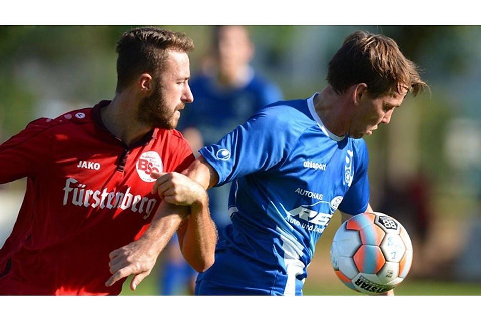 Tobias Klein (links) und der Bahlinger SC setzten sich 2:0 im südbadischen Derby durch | Archivfoto: Patrick Seeger