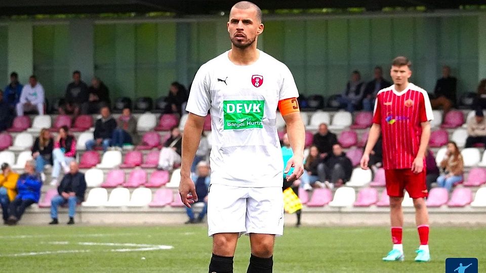 Kapitän Yousef Keshia und der FC Hürth konnten ein Blitzturnier gewinnen.