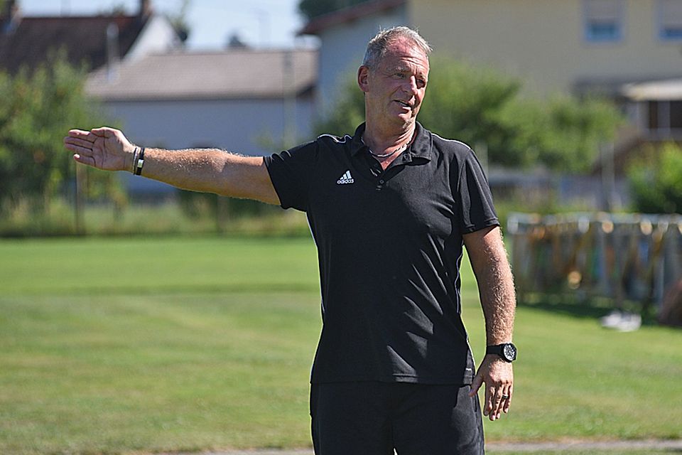 Jürgen Zeche gibt im Sommer beim SV Obergriesbach die Kommandos.