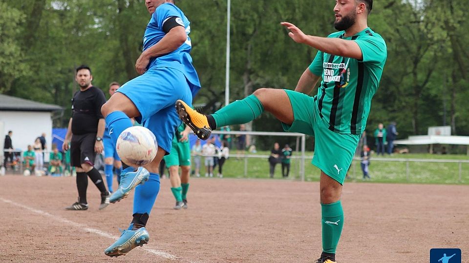 Der VfB Gelsenkirchen (in Grün) wird in der kommenden Spielzeit von Edvin Kovacevic trainiert.