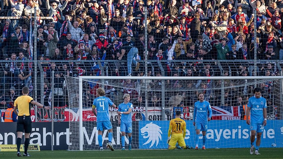 Löwen-Keeper Rene Vollath erntete am Samstag Häme aus beiden Fanlagern.