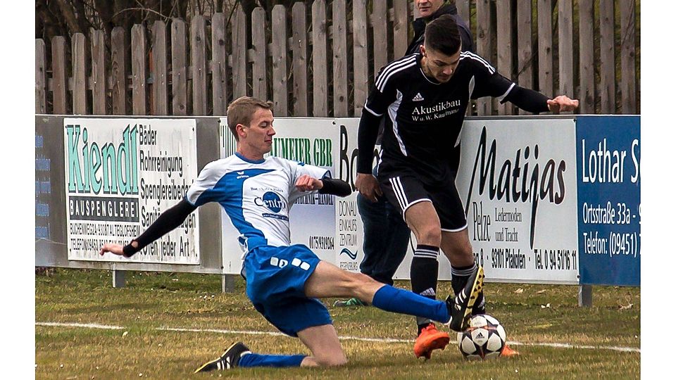 Sanding kann beim 2:0-Sieg in Pfakofen drei Punkte einfahren. F: Ebentheuer