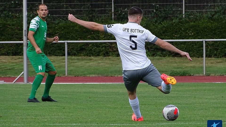 Der VfB Bottrop schießt sich auf Rang eins.