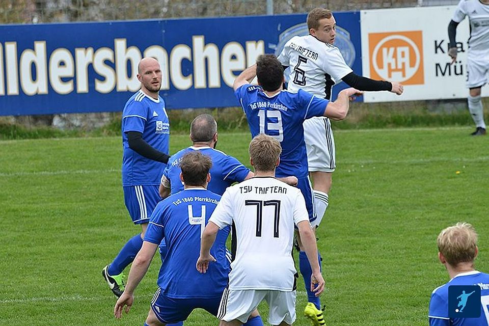 Bachhuber (links) war lange Zeit auch aktiver Spieler, hat über 300 Spiele für Pfarrkirchen bestritten.