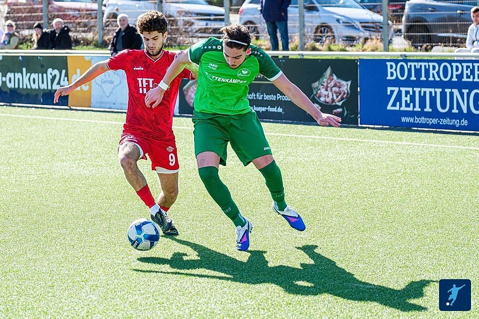 Klosterhardt hat die Nase vor Dostlukspor Bottrop.