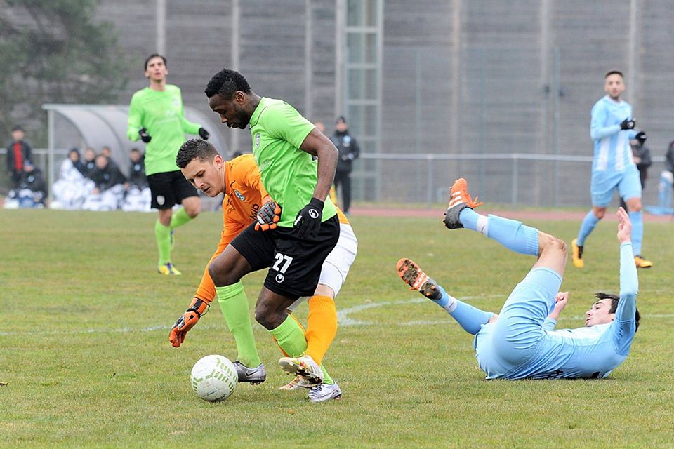 Die Zweite Mannschaft der Stuttgarter Kickers bleibt auch in ihrem dritten Saisonspiel in der Oberliga Baden-Württemberg ohne Punkt. Foto: Baur