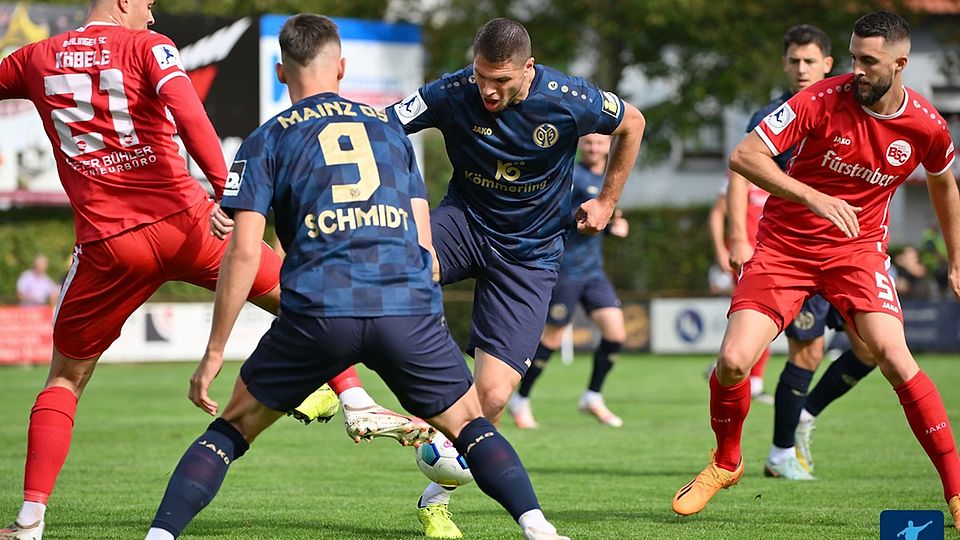 Die U23 von Mainz 05 tritt im nächsten Regionalligaspiel auswärts gegen die Kickers Offenbach an.