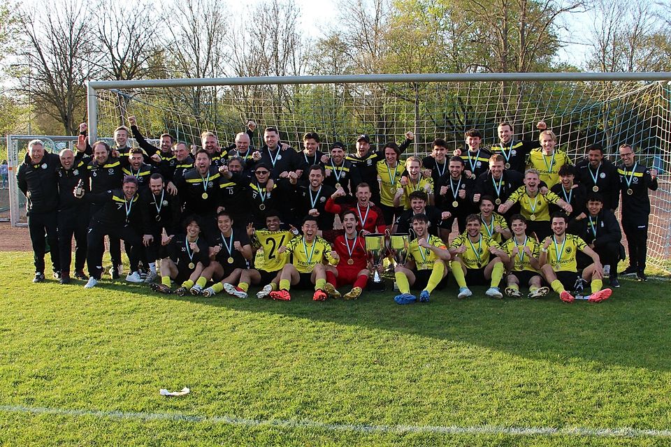 Der SC Kapellen hat gleich zwei Kreispokale eingefahren.
