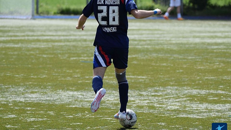 Novesia will Grefrath ärgern.