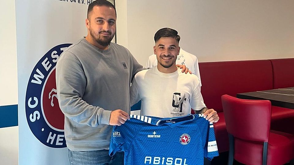 Hernes Co-Trainer Göksel Maden mit Neuzugang Simeon Aleksandrov (r.).