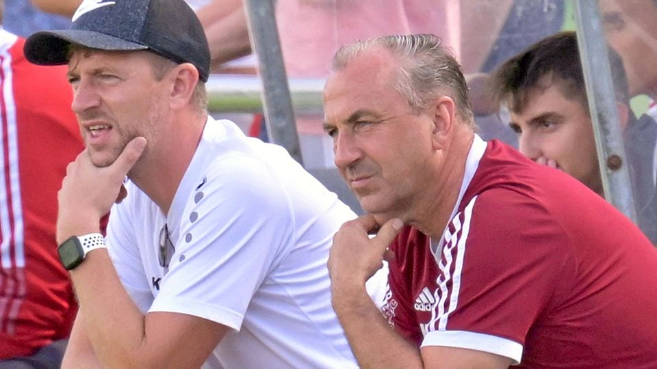 Keine Schuldzuweisung: Manfred Schuster, sportlicher Leiter des Fußball-Kreisligisten TSV Offingen (rechts), und der nun geschasste Trainer Fabian Knötzinger gehen fortan getrennte Wege.