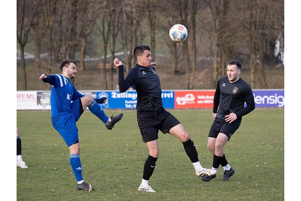 FB KL Steinhöring  ( schwarz ) Benjamin Lechner ,