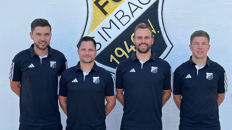Matthias Reichl (zweiter von links) und Daniel Ritzinger (zweiter von rechts) werden den FC-DJK Simbach künftig gemeinsam anführen 